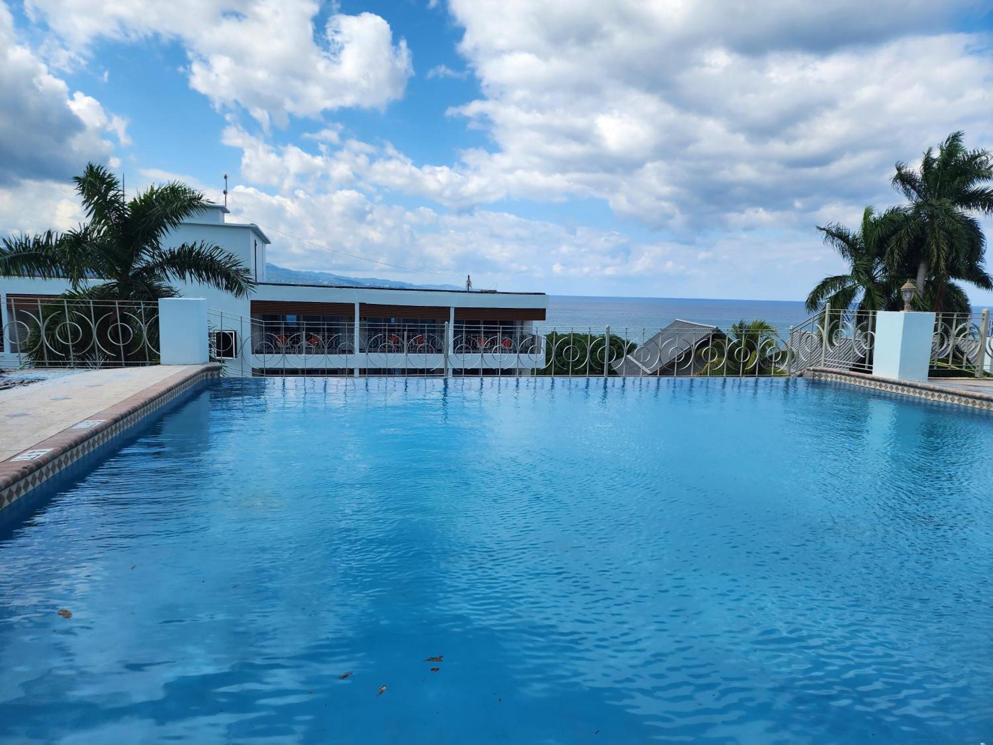 Hotel 39 Jamaica 몬테고 베이 외부 사진