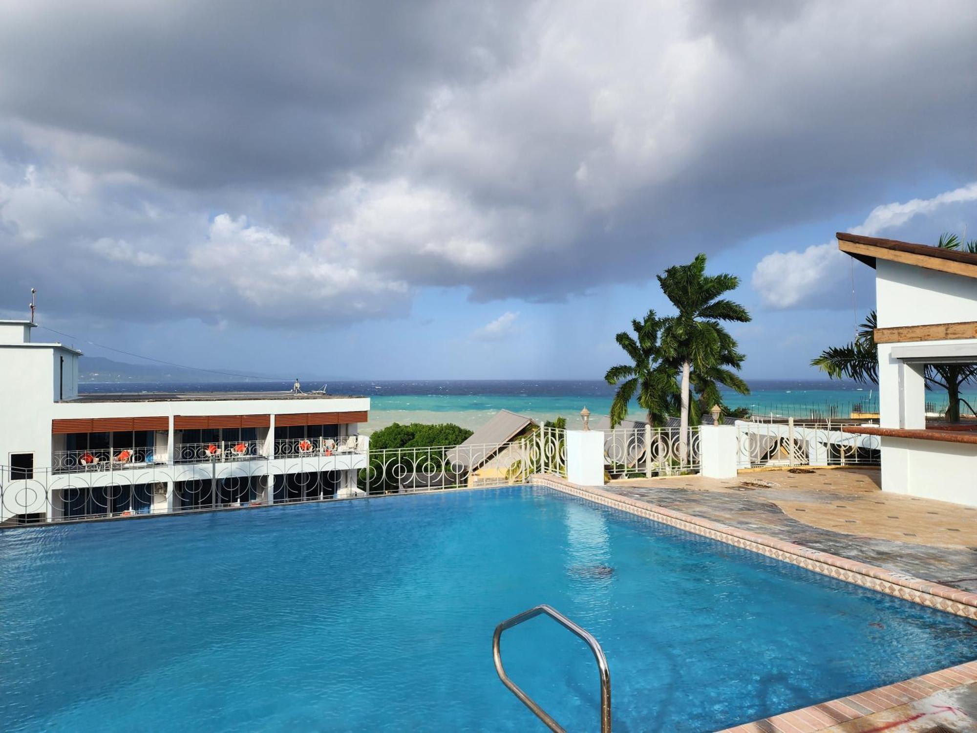 Hotel 39 Jamaica 몬테고 베이 외부 사진