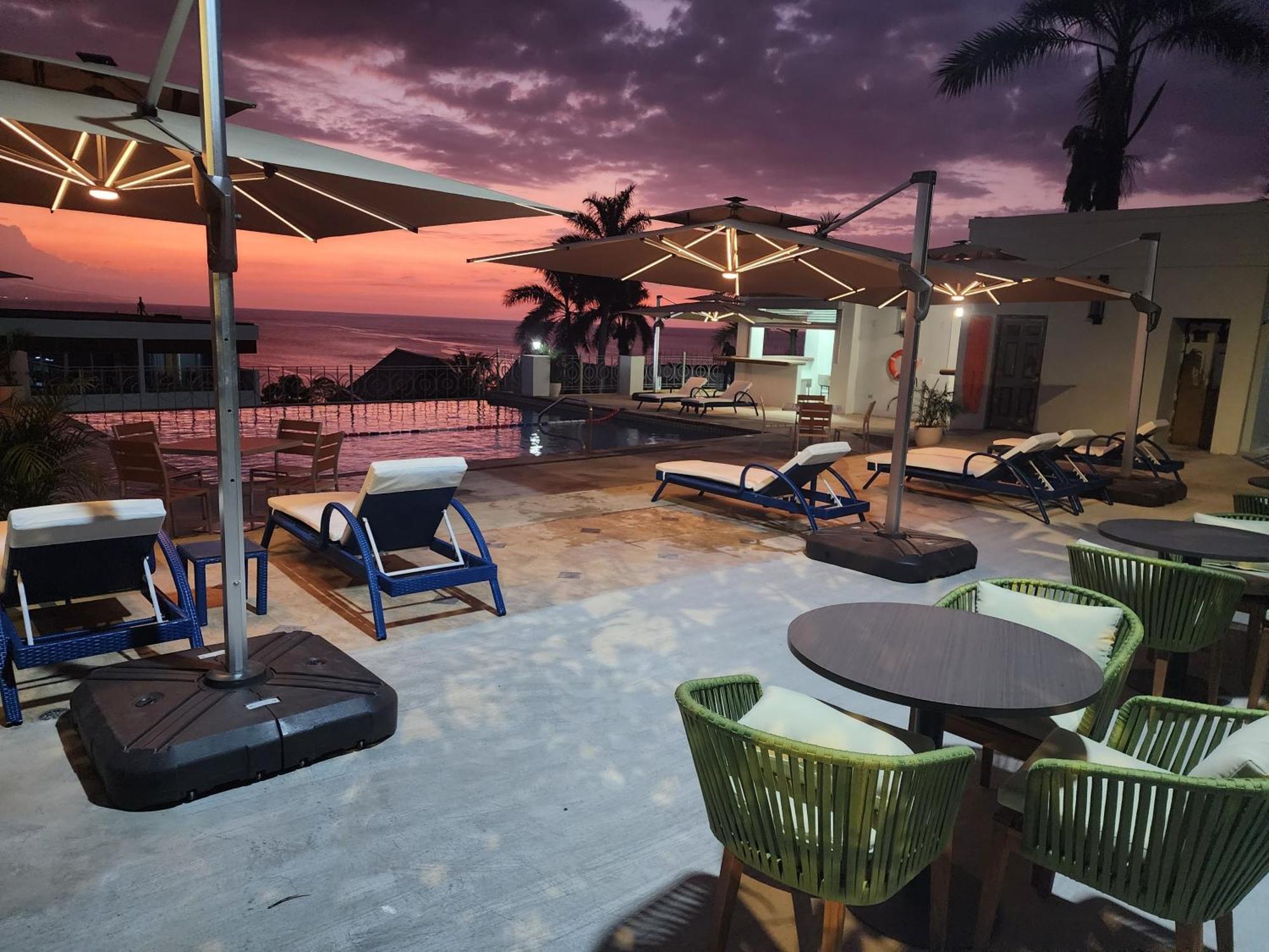 Hotel 39 Jamaica 몬테고 베이 외부 사진